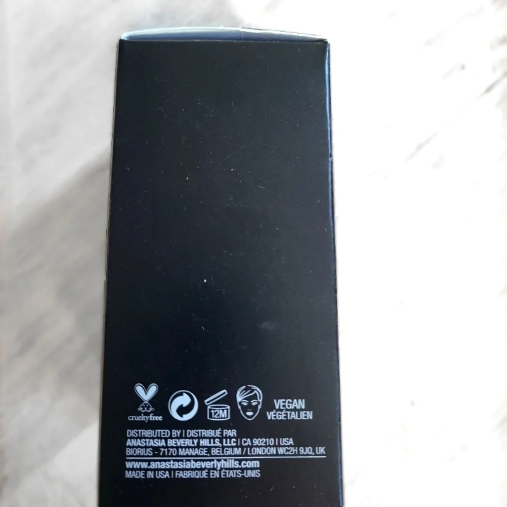 Anastasia Beverly Hills nib leave